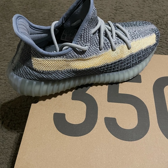 Yeezy boost 350 main image 6